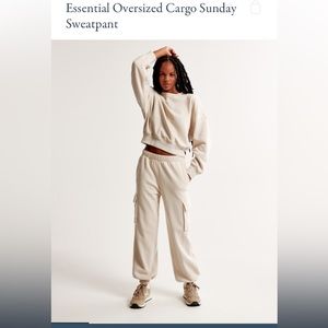 NWT Abercrombie Soft AF essential cargo Sunday sweatpants